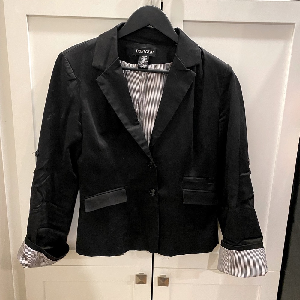 Doki Geki Black Fitted Blazer